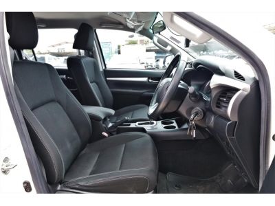 2018 Toyota Revo Double Cab 2.4E  Prerunner auto รูปที่ 8